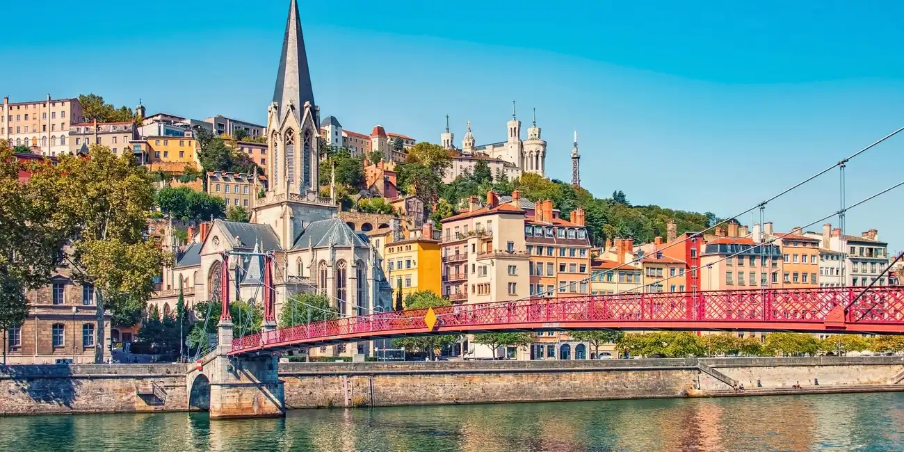 Explorez la diversité de l'Europe : histoire, culture et paysages à couper le souffle. Destinations avec les meilleurs Pass en Europe en 2026.