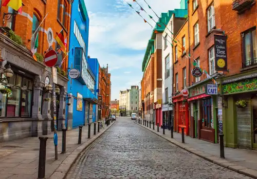 A vibrant city where history, culture, and conviviality come together to the sound of Celtic music. Best Passes to visit Dublin in Ireland in 2026.